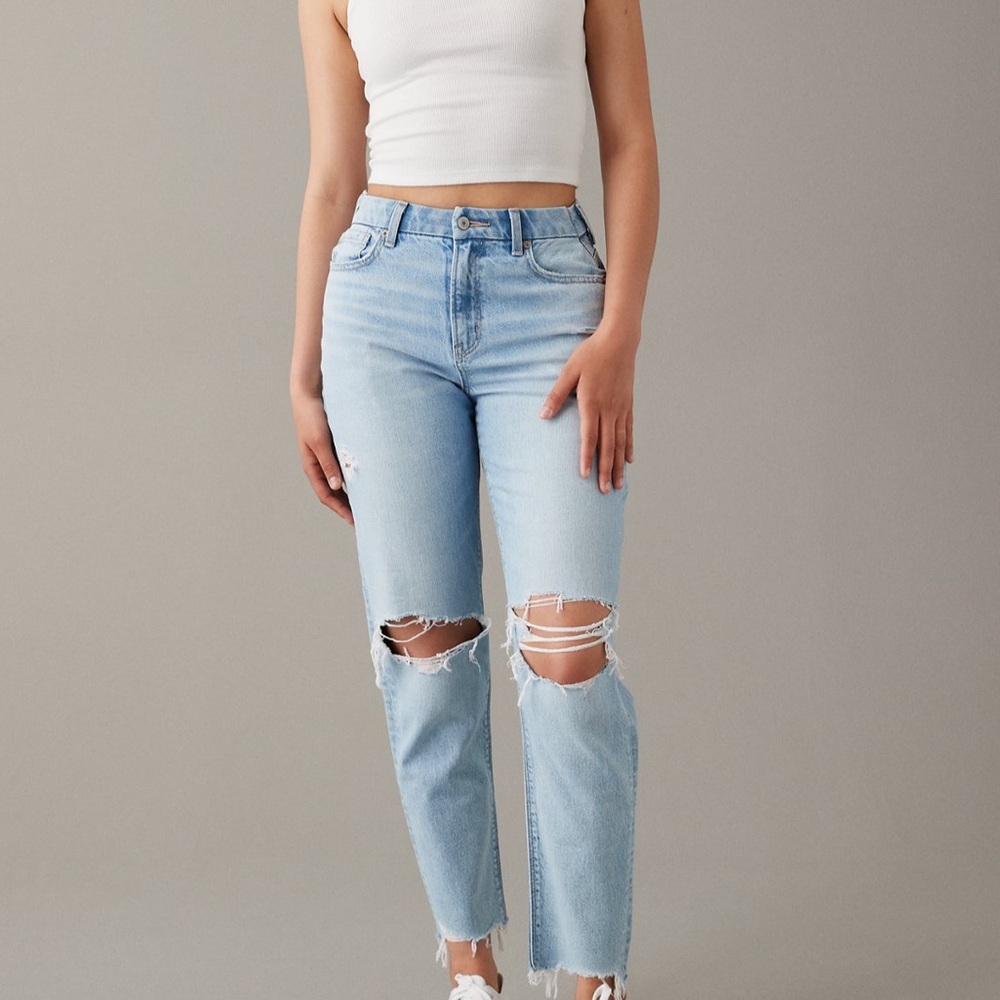 AE strigid curvy ripped mom jean